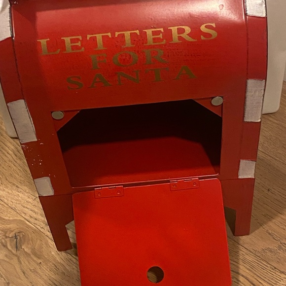 Red Santa Mailbox with Gold Star - Picture 3 of 5